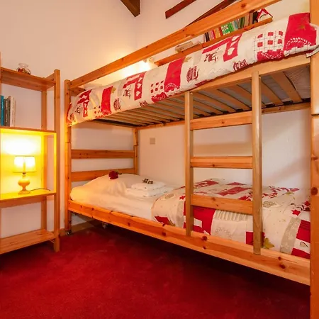 Sainte-foy-l'argentiere Sleeps 6 * Chamonix